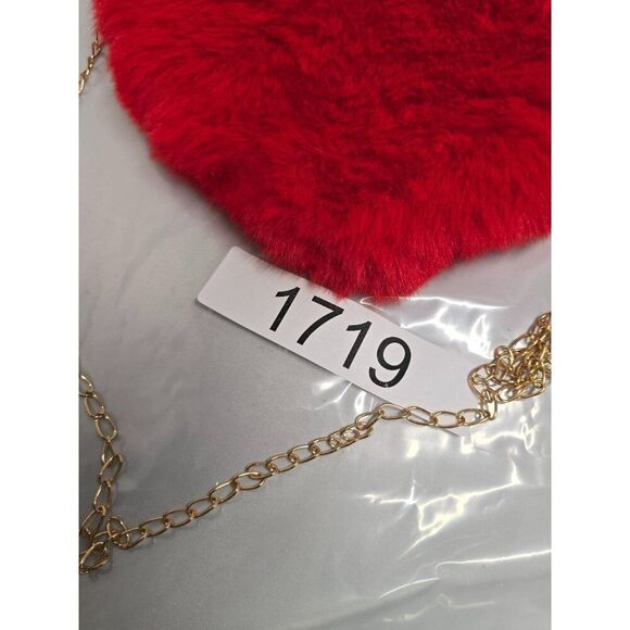 Heart-Shaped Red Faux Fur Crossbody Bag With Gold Chain soft fairycore Y2K love - Picture 3 of 6